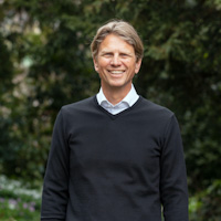 Dr. Anders Bally