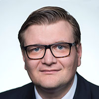 Dr Dennis Froneberg