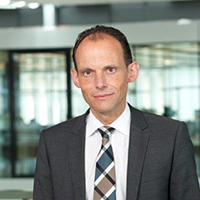 Dr. Martin Frey