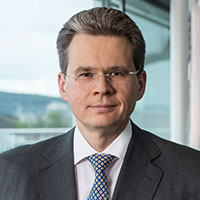 Dr. Zeno Staub