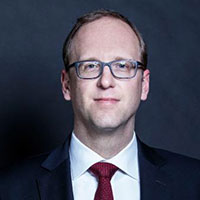 Dr. Oliver Pfeil