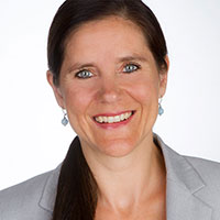 Dr. Vera de Vries